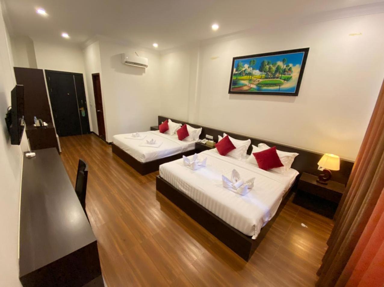 Apple Hotel Two - Near Phnom Penh Airport Exterior photo