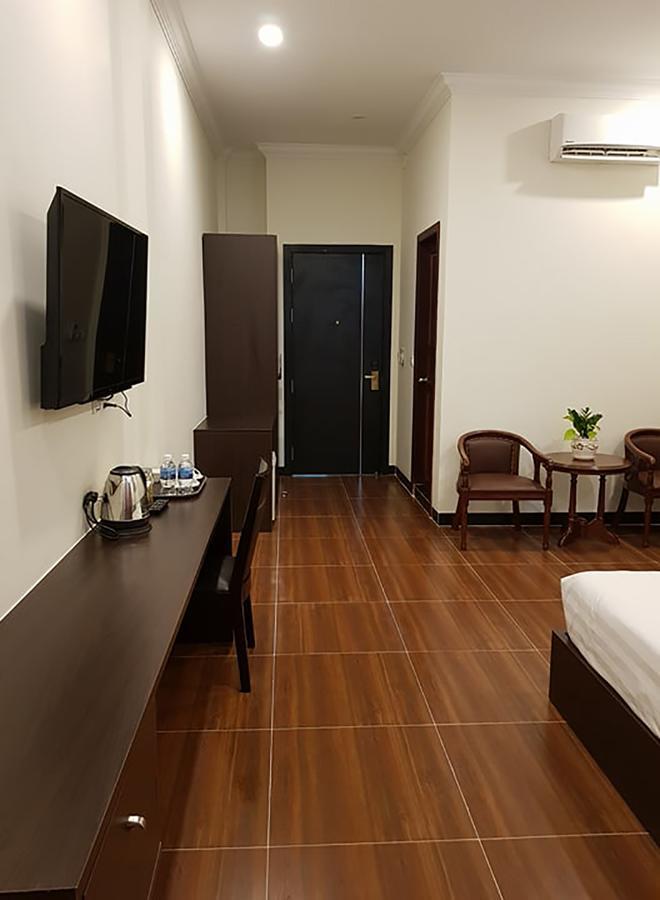 Apple Hotel Two - Near Phnom Penh Airport Exterior photo
