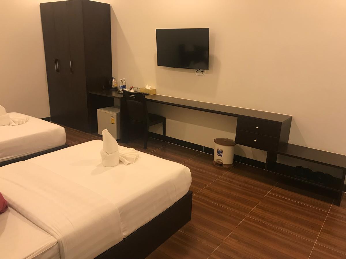 Apple Hotel Two - Near Phnom Penh Airport Exterior photo